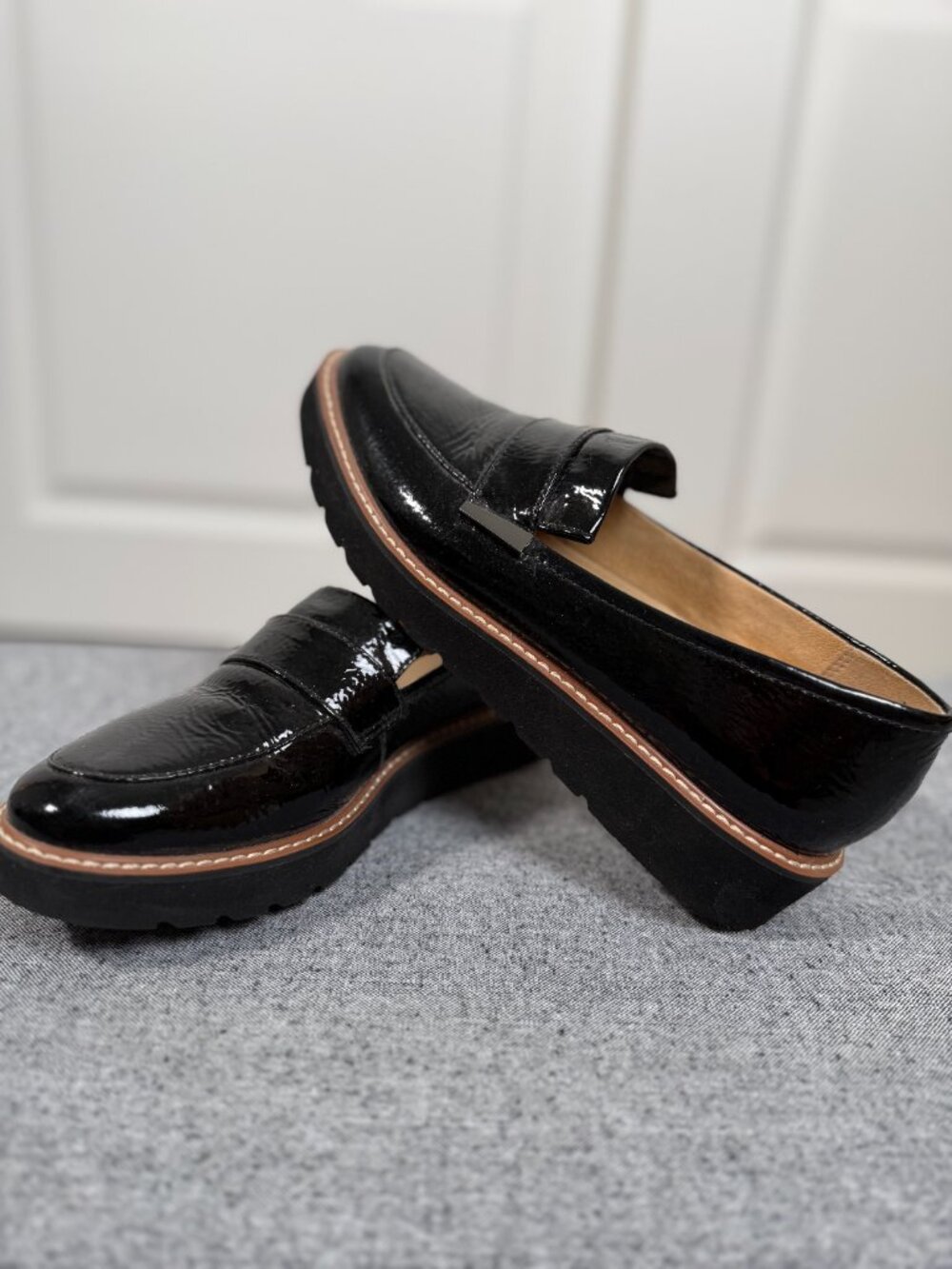 NATURALIZER Women's Black Patent Leather Loafers, Size 7 - Picture 2 of 7